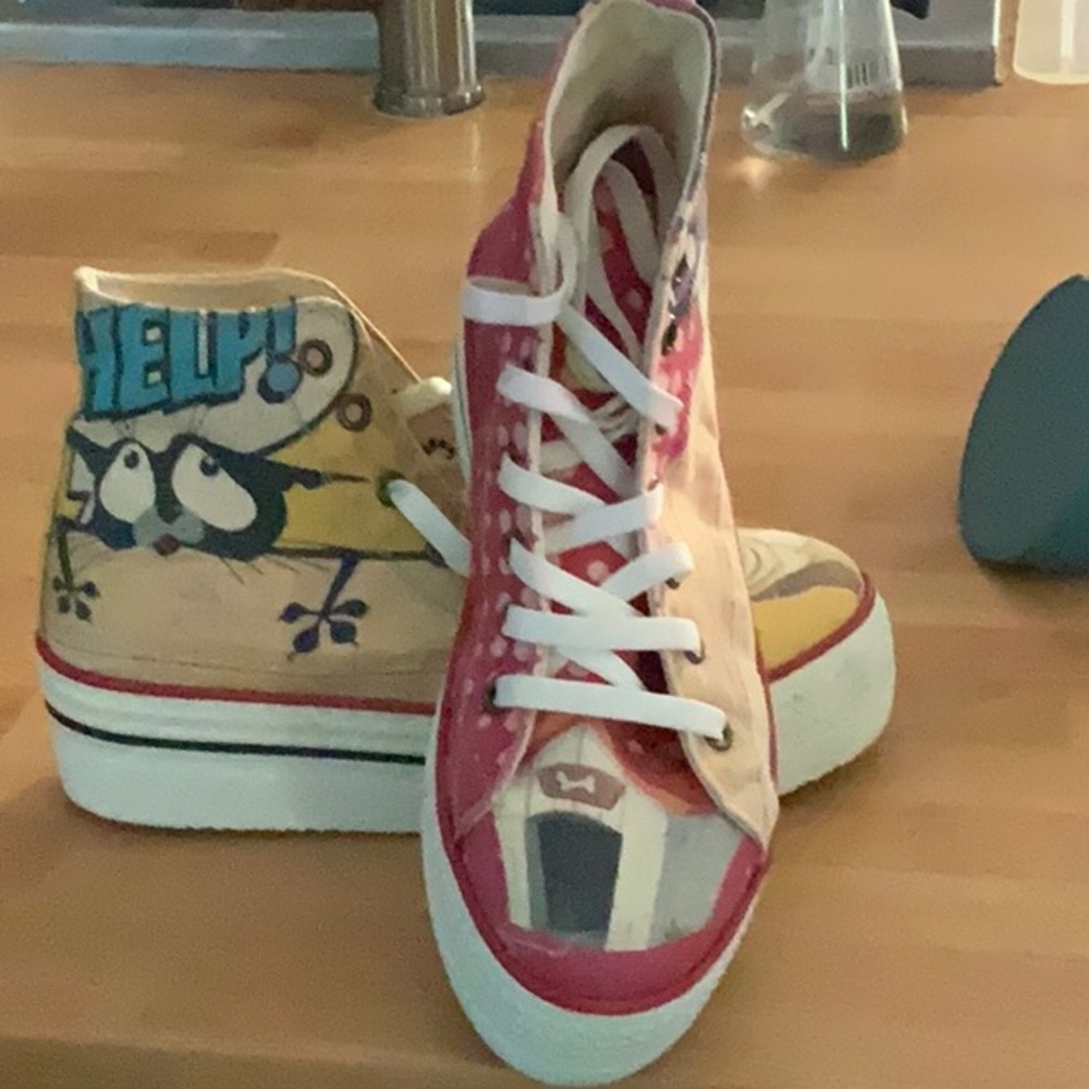 Kids Cartoon High-Top Sneakers - Red and Tan